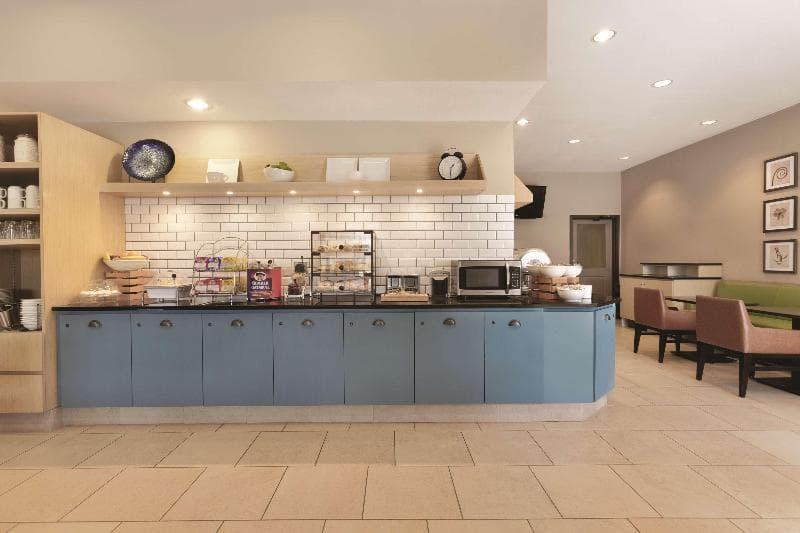 Country Inn & Suites By Radisson, Indianapolis Airport South, In 3
