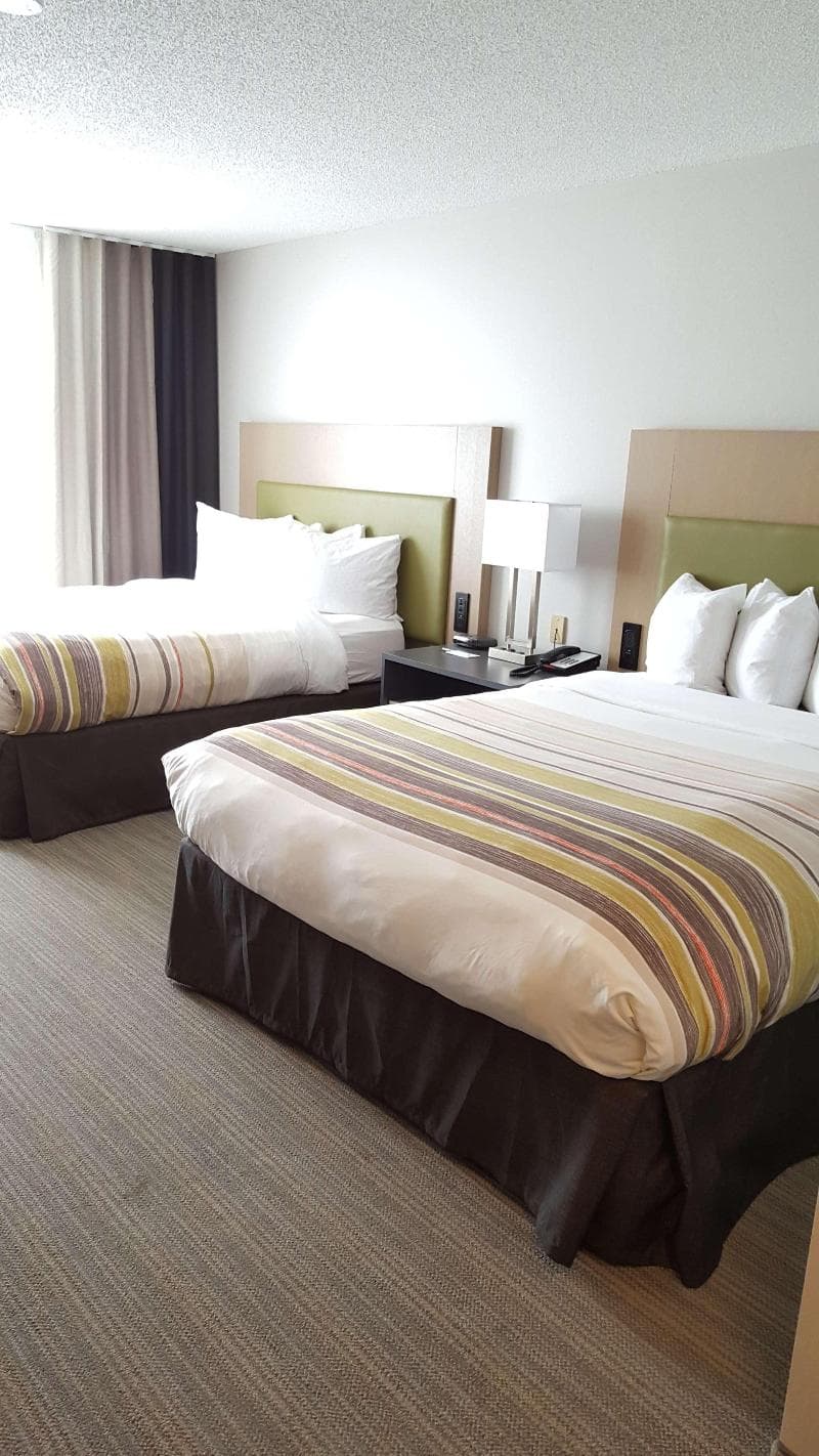 Country Inn & Suites by Radisson, Elk River, MN 4