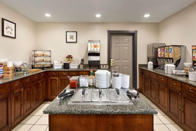 Country Inn & Suites By Radisson, Appleton North, Wi 3