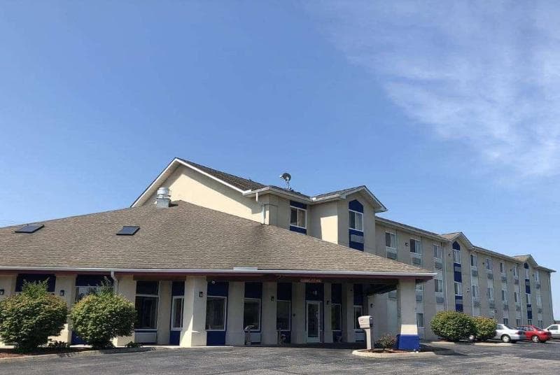 Days Inn By Wyndham Batavia Ohio 5