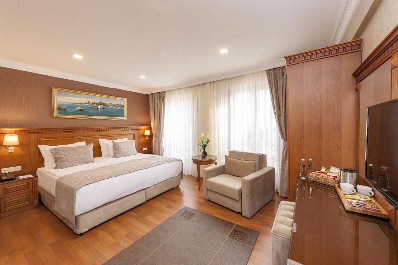 Royan Suites 5
