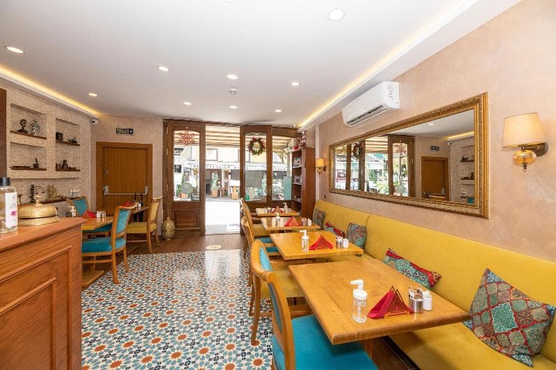 Royan Suites 4