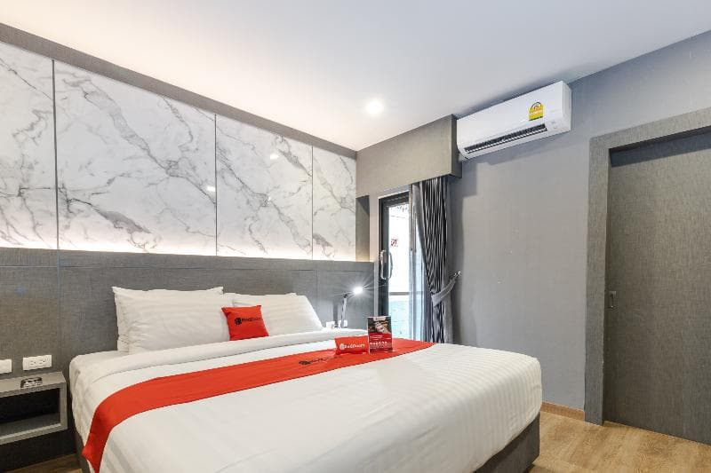 Hyde Park Hotel Bangkok 5