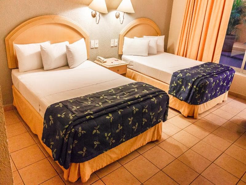 Plaza Inn Express photo 1