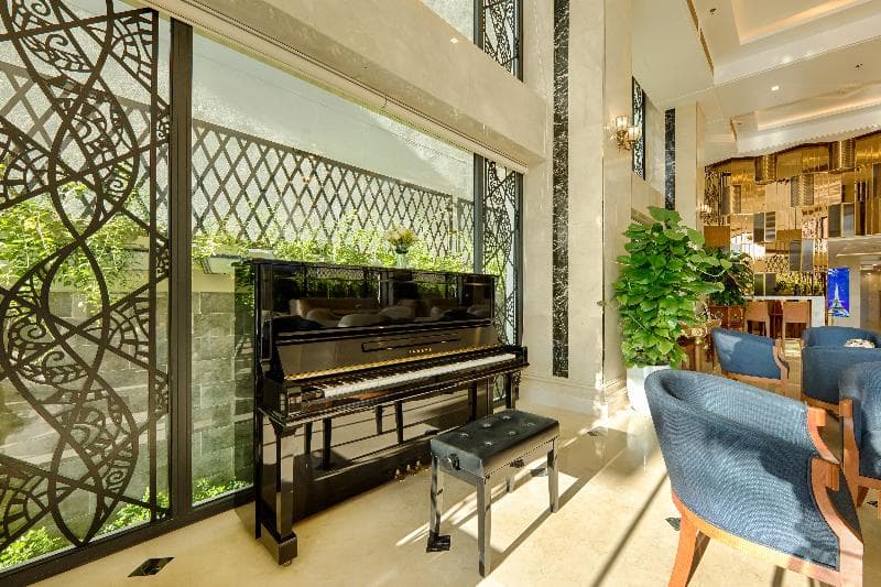 Paris Deli Danang Beach Hotel 4