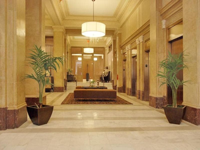 Global Luxury Suites at the White House 5