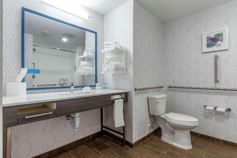 Hampton Inn Camden 4