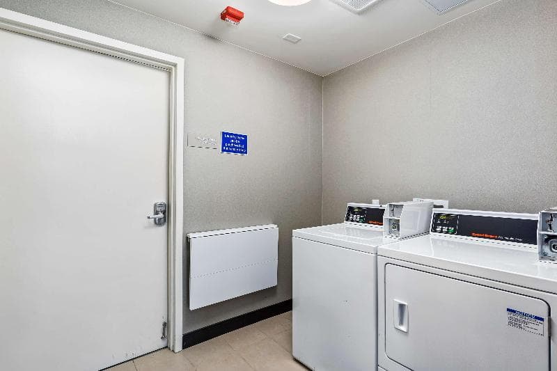Best Western Plus Philadelphia-Pennsauken Hotel 3