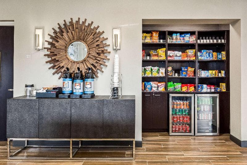 Best Western Plus Philadelphia-Pennsauken Hotel 4
