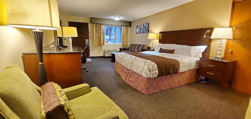 Olympic Inn And Suites 3