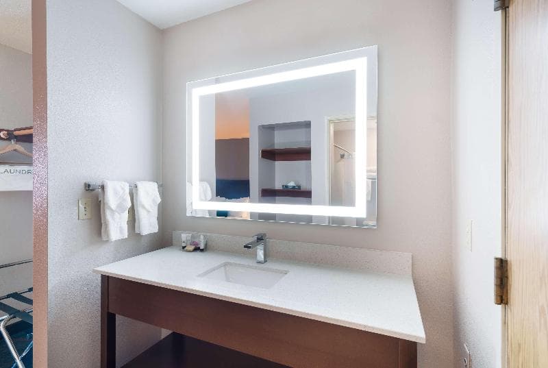 Red Lion Inn & Suites Kennewick Tri-Cities 3