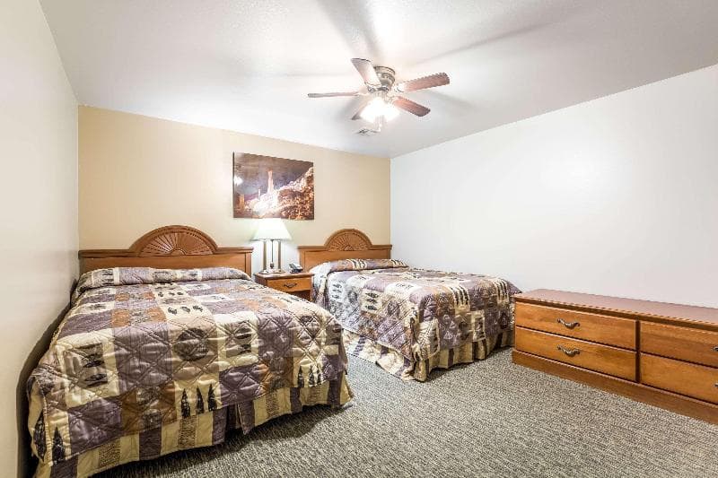 Rodeway Inn & Suites Big Water 2