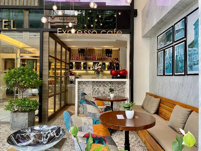 Uptown Hotel photo 1
