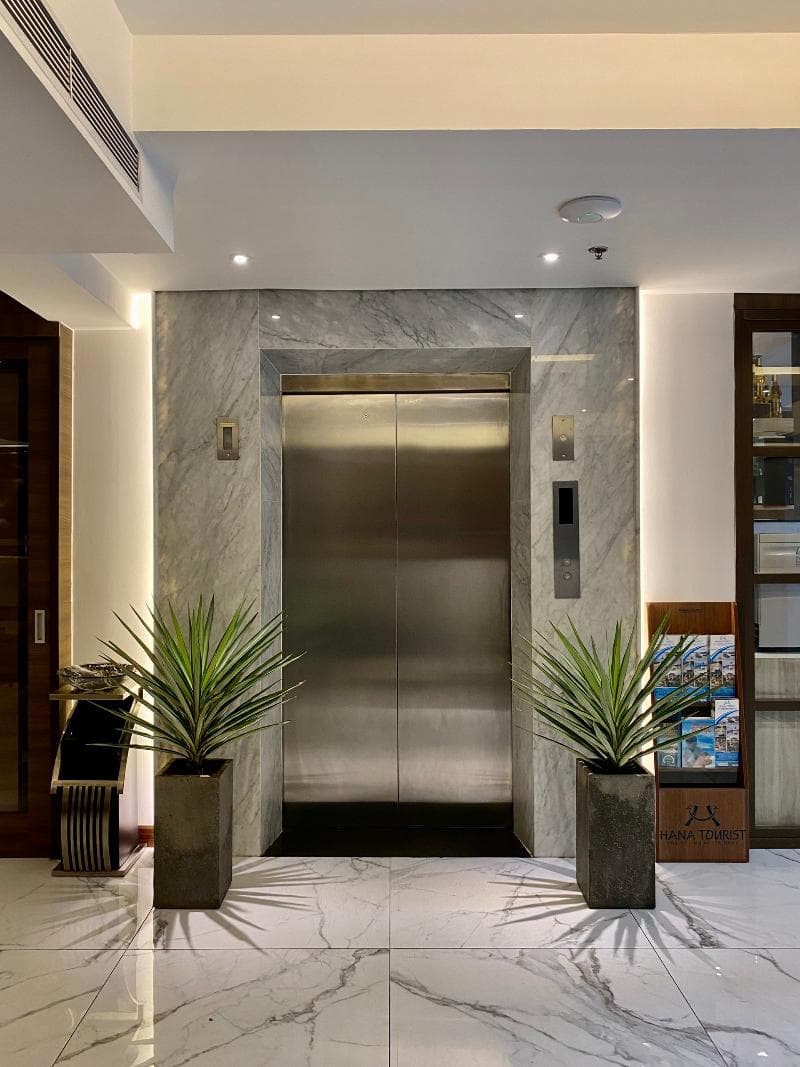 Uptown Hotel 5