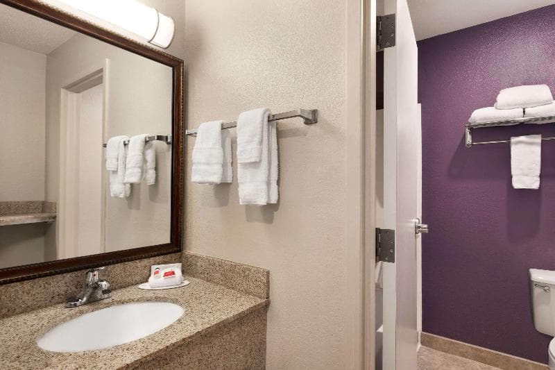 Baymont By Wyndham Springfield I-44 4