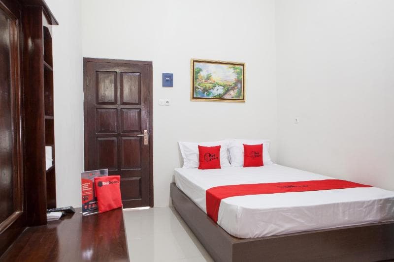 Reddoorz Near Banyuwangi Baru Station photo 1