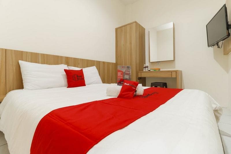 Reddoorz @ Nagoya Indah main