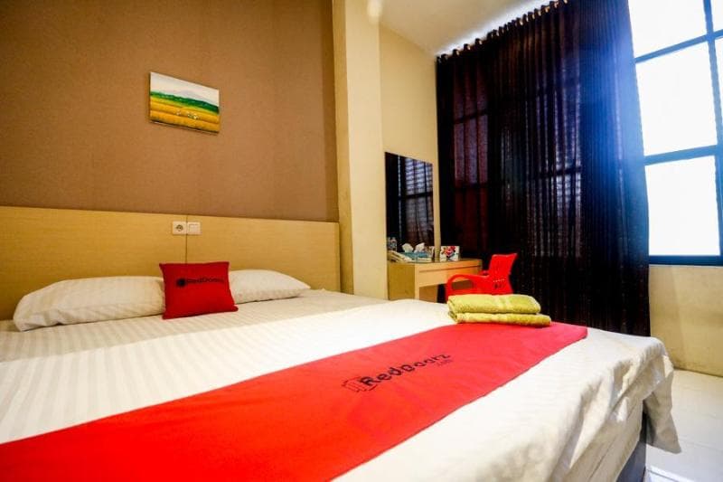 Reddoorz Near Pasar Tarapung Siring Banjarmasin photo 1