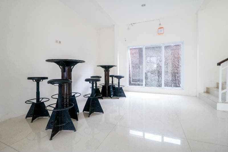 Urbanview Hotel Ava Banjarmasin 3
