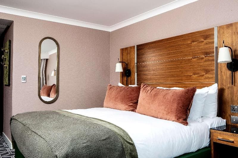 Waterfront Southport Hotel 2