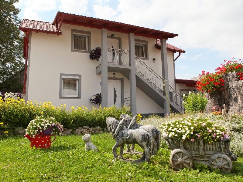House Jovica 3