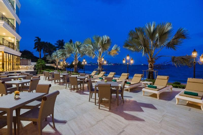 Lk Emerald Beach 2
