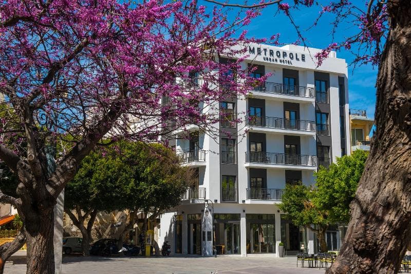 Metropole Urban Hotel main