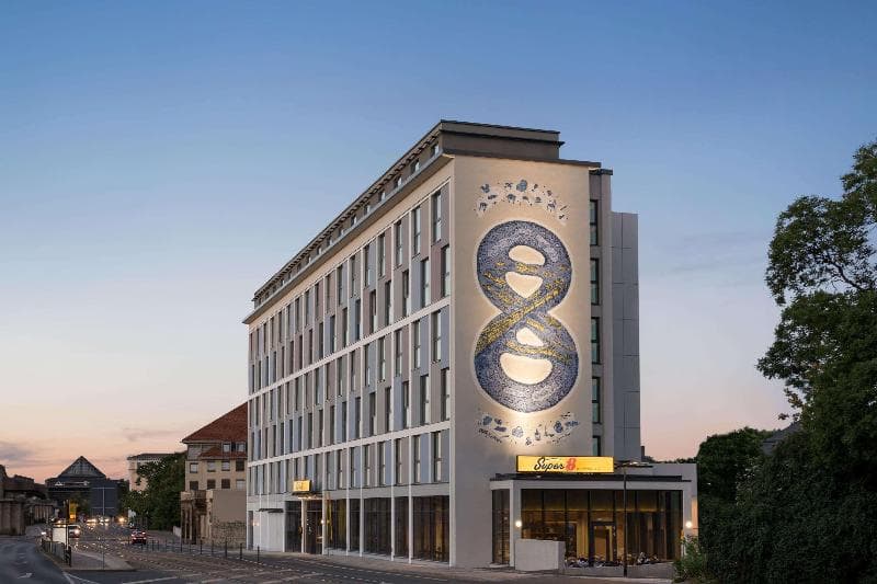 Super 8 by Wyndham Dresden photo 1