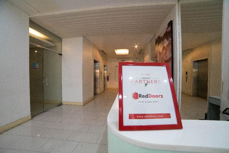 Reddoorz @ Bel Air Soho Suites Makati City 4