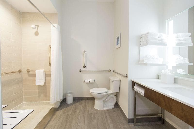 Hampton Inn Mustang, OK 4