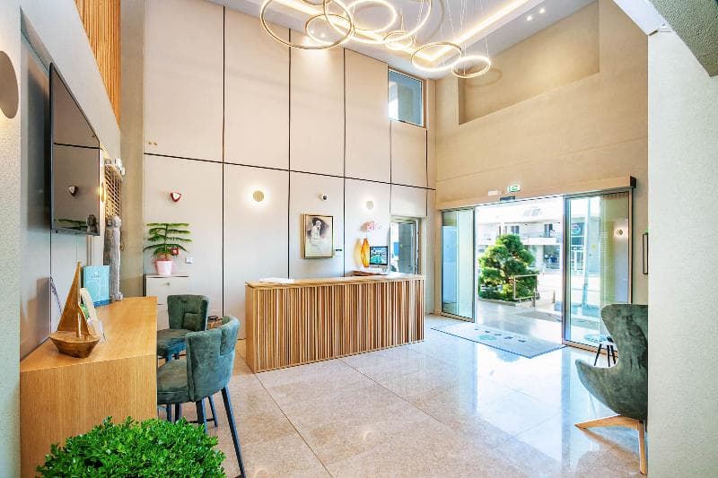 Pefki Deluxe Residences 4