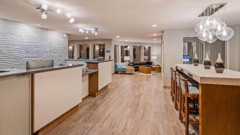 Best Western Dewitt 5