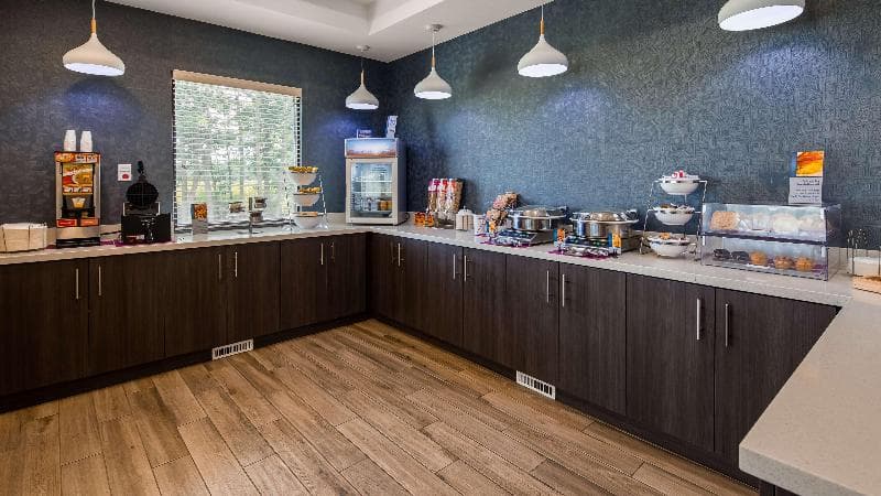 Best Western Hampshire Inn & Suites 3