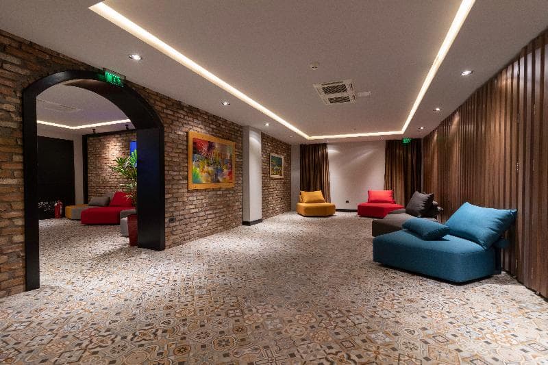 Next Door Park Hotel 5