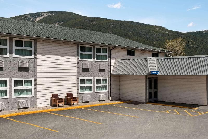 Travelodge by Wyndham Blairmore 4