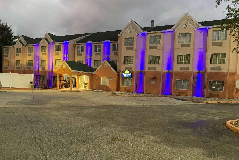 Days Inn & Suites Tampa/Raymond James Stadium photo 1