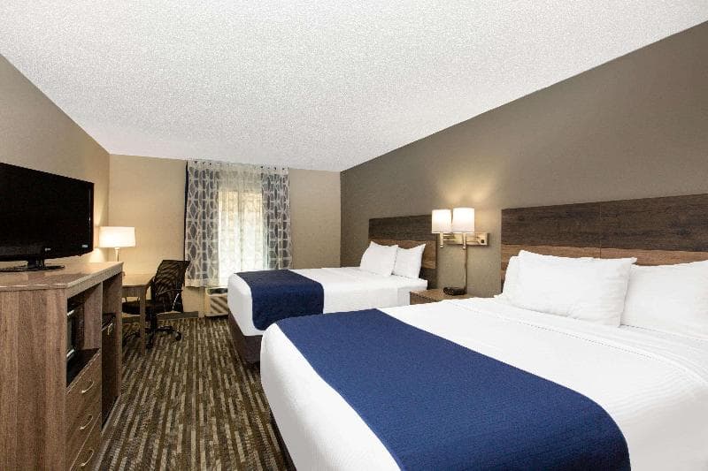 Days Inn & Suites By Wyndham Wisconsin Dells 4