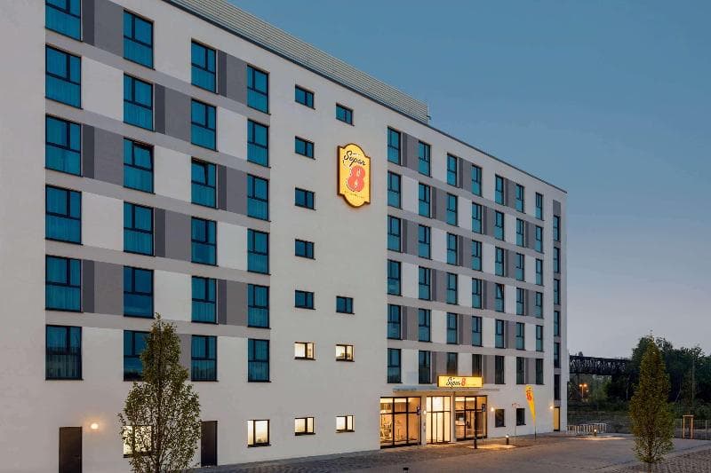Super 8 By Wyndham Oberhausen 2