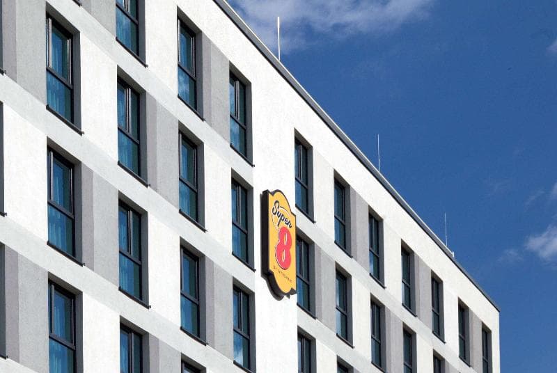 Super 8 By Wyndham Oberhausen 3