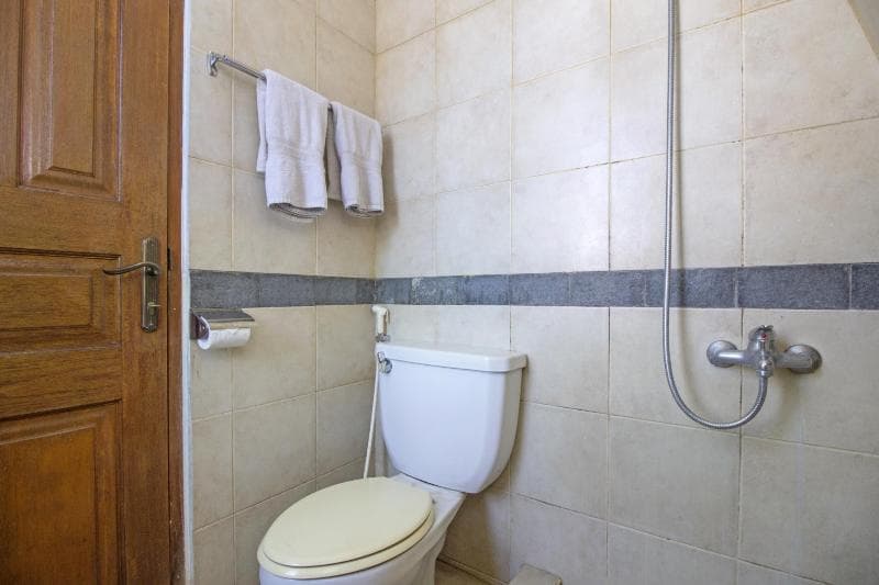 RedDoorz Near Parahyangan University 4