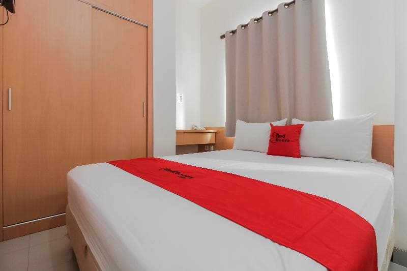 Reddoorz Plus Near Galaxy Bekasi 2