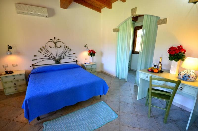 Limone Beach Village 4