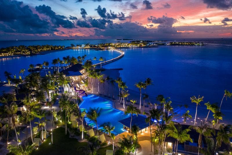 Hard Rock Hotel Maldives 3