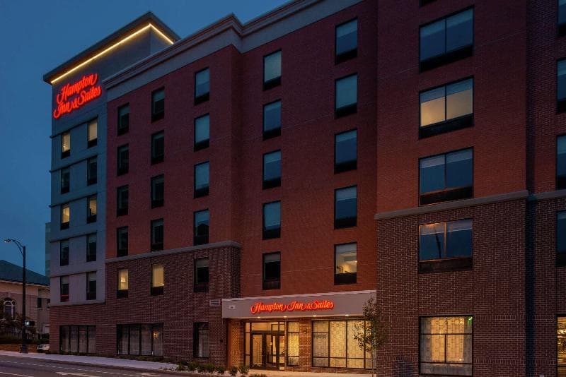 Hampton Inn & Suites Winston-Salem Downtown 5
