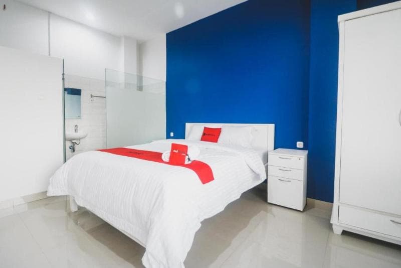 Reddoorz Plus Near Living Plaza Jababeka 3