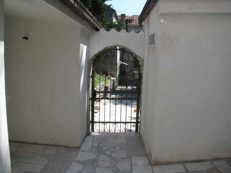 Split Center Suites 5