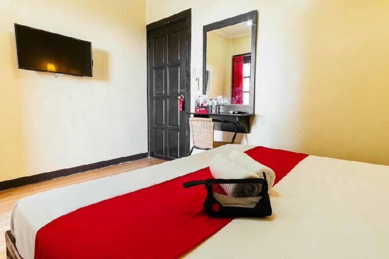 Reddoorz Plus @ The Ridge Tagaytay City 5