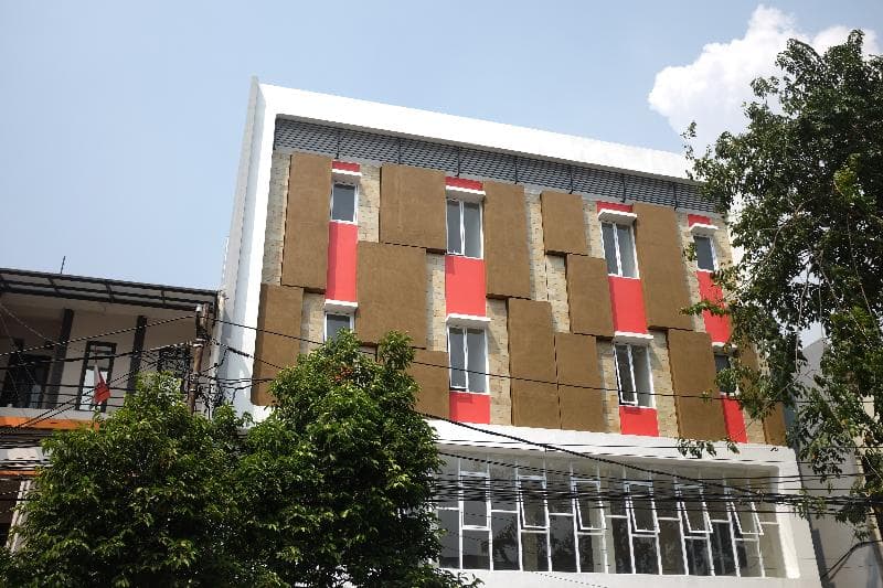 Reddoorz Plus Near Mall Ciputra Jakarta 3