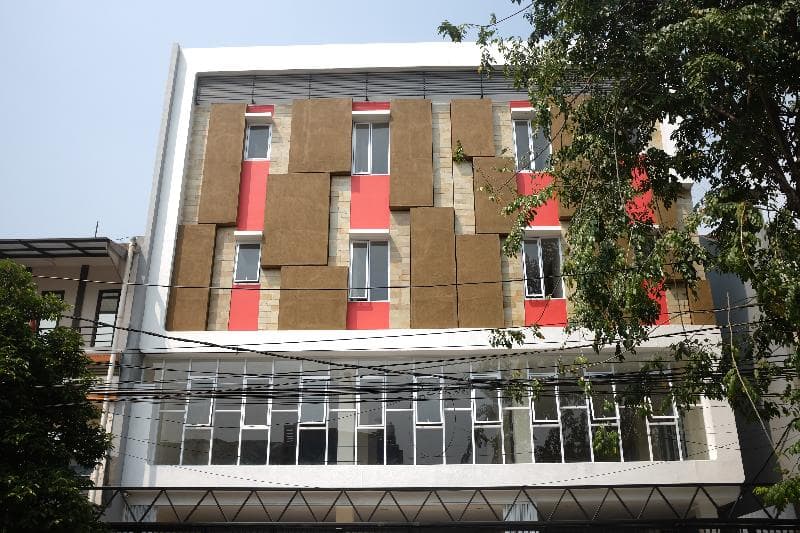 Reddoorz Plus Near Mall Ciputra Jakarta 4
