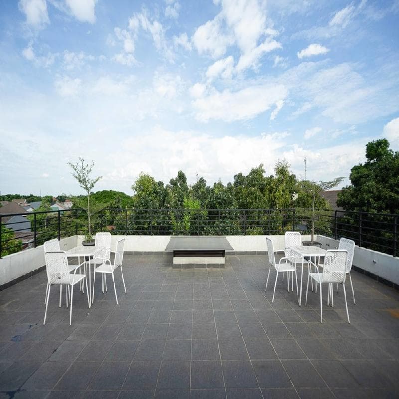 Reddoorz Near Eka Hospital Bsd City 4